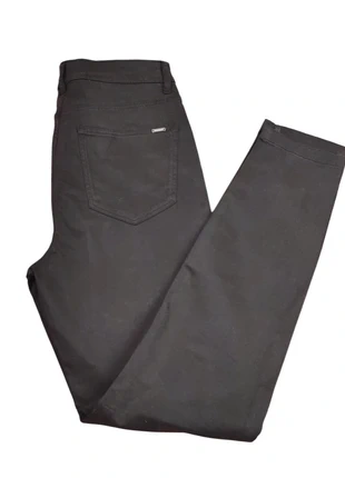 Magnifique Pantalon Type velours neuf, merk: Massimo Dutti, staat: Nieuw zonder prijskaartje, maat: S / 36 / 8, € 12,90, € 14,25 inclusief Kopersbescherming