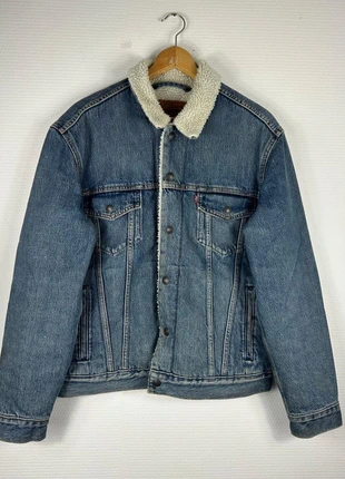 Veste en Jean Levi’s Col Sherpa/Trucker Molletonné Bleu - Premium !, marke: Levi's, zustand: Sehr gut, größe: M, 49,00 €, 52,15 € beinhaltet Vinted-Käuferschutz Pro