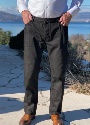 Jeans noir regular fit Burberry London 34 x 32, merk: Burberry, staat: Nieuw zonder prijskaartje, maat: L, € 65,00, € 68,95 inclusief Kopersbescherming