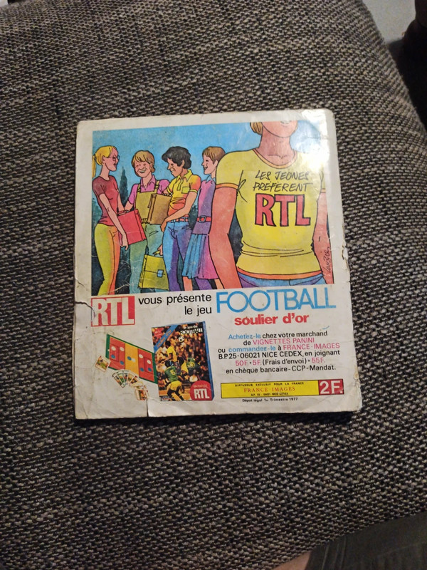 ALBUM PANINI FOOTBALL 77