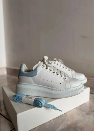 Sneakers Alexander McQueen 37.5 – con Scatola Originale + Lacci Extra, merk: Alexander McQueen, staat: Heel goed, maat: 37.5, € 279,99, € 294,69 inclusief Kopersbescherming