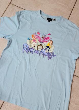 Rick and Morty tee, marque: H&M, état: Très bon état, taille: L, 14,00 €, 15,40 € Protection acheteurs incluse