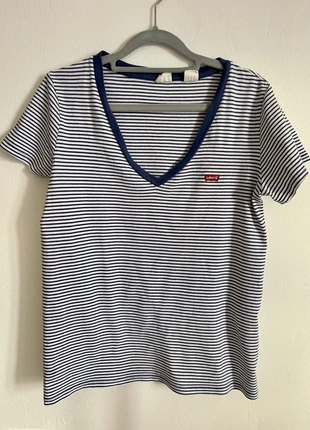 T shirt Levis taille M, marke: Levi's, zustand: Sehr gut, größe: M / 38 / 10, 10,00 €, 10,70 € inklusive Vinted-Käuferschutz