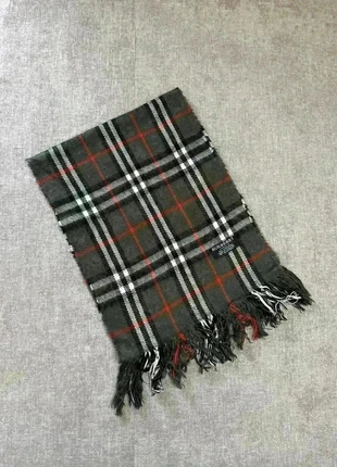 Écharpe Burberry gris foncés, brand: Burberry, condition: Very good, €40.00, €42.70 includes Buyer Protection Pro