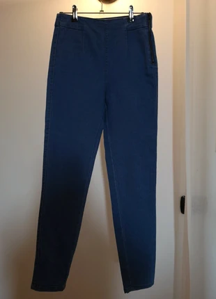 Jeans skinny blu con chiusura cerniera laterale , marke: Pull & Bear, zustand: Neu, größe: M / 38 / 10, 12,00 €, 13,30 € inklusive Vinted-Käuferschutz