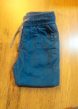 Pantalon velours, marque: C&A, état: Très bon état, taille: 3 ans / 98 cm, 4,00 €, 4,90 € Protection acheteurs incluse