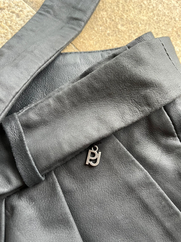 Short en cuir Pépé Jeans t.S 2