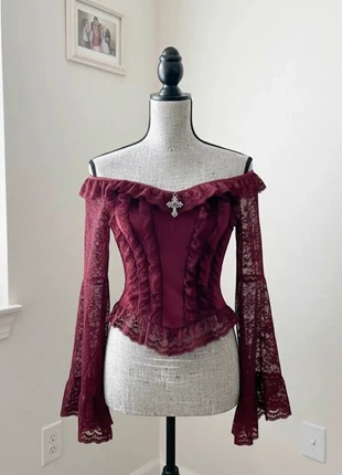 Corset bordeaux en dentelle – manches évasées et épaules dénudées, marque: Noctelle, état: Très bon état, taille: M / 38 / 10, 30,00 €, 32,20 € Protection acheteurs incluse