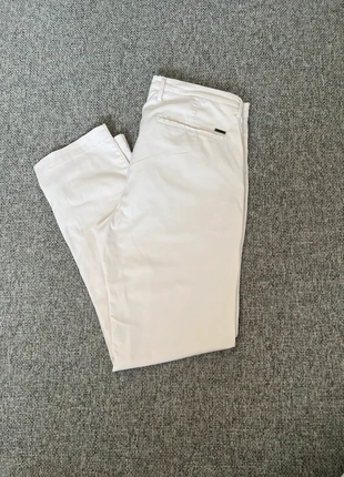 Pantalon chino Hugo Boss blanc cassé Homme taille 46 (M) original, merk: Hugo Boss, staat: Heel goed, maat: M, € 42,00, € 44,80 inclusief Kopersbescherming