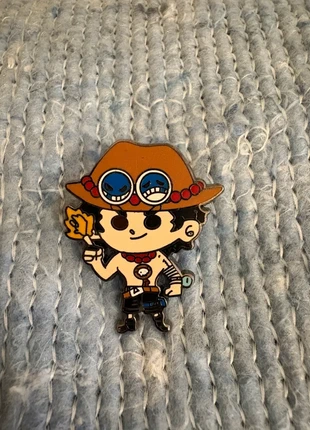 Pins One piece, marque: OnePiece, état: Très bon état, 4,00 €, 4,90 € Protection acheteurs (Pro) incluse
