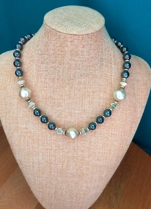 Collier vintage perles noires et nacrées – Élégance contrastée, merk: Vintage, staat: Heel goed, € 13,00, € 14,35 inclusief Kopersbescherming Pro