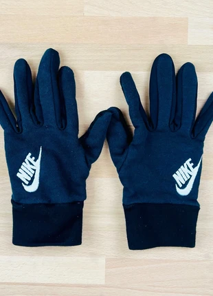 Gants Nike Sportswear club unisex noir taille S, marque: Nike, état: Neuf sans étiquette, taille: S, 10,00 €, 11,20 € Protection acheteurs incluse