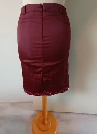 Bordeaux gevoerd kokerrokje van Exit mt 36/38, merk: e(x)it, staat: Heel goed, maat: S / 36 / 8, € 5,00, € 5,95 inclusief Kopersbescherming