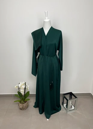 🌸 Abaya Nelja verte ouverte avec ceinture & foulard 🌸, marca: Nelja Abaya, estado: Muy bueno, tamaño: M / 38 / 10, 29,00 €, 31,15 € Protección al comprador incluida