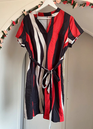 Jurk print rood/zwart/wit, marque: Shein, état: Bon état, taille: L / 40 / 12, 2,00 €, 2,80 € Protection acheteurs incluse