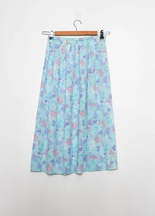 Light blue floral skirt | Jupe longue fleurie plissée taille élastique, état: Très bon état, taille: S / 36 / 8, 6,00 €, 7,00 € Protection acheteurs (Pro) incluse