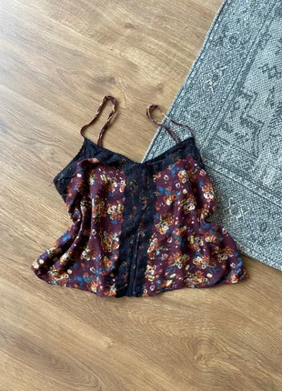 Flower grunge romantic fairy lace top v neck cuello en v top de flores, marque: Pull & Bear, état: Très bon état, taille: S / 36 / 8, 4,00 €, 4,90 € Protection acheteurs incluse