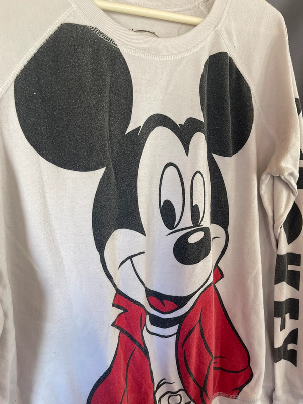 Disney size xl white Mickey Mouse longsleeve shirt 3