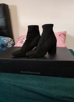 Stivaletto a calzino, brand: Stradivarius, condizioni: Ottime, taglia: 39, €5.00, €5.95 include la Protezione acquisti