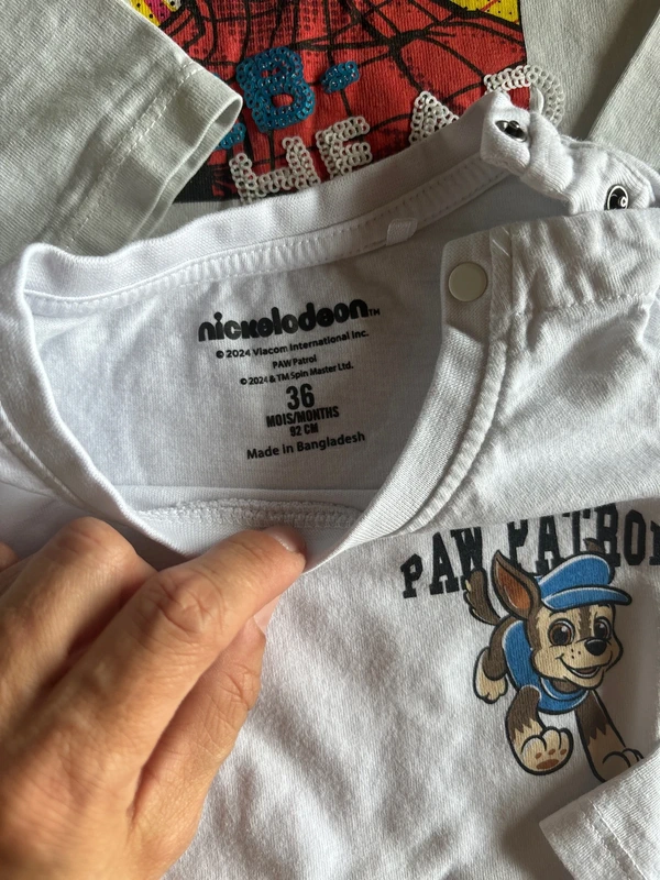 Lot de 4 tee shirt manche longue et un pull taille 36 mois - photo numéro 5
