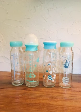 Lot de 4 biberons en verres 240ml, zustand: Sehr gut, 4,00 €, 4,90 € inklusive Vinted-Käuferschutz