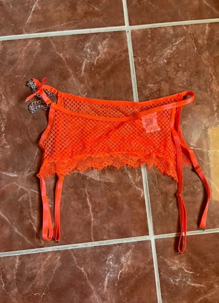 Porte Jarretelle Orange M-L Neuf, marke: Etam, zustand: Neu, mit Etikett, 2,00 €, 2,80 € inklusive Vinted-Käuferschutz