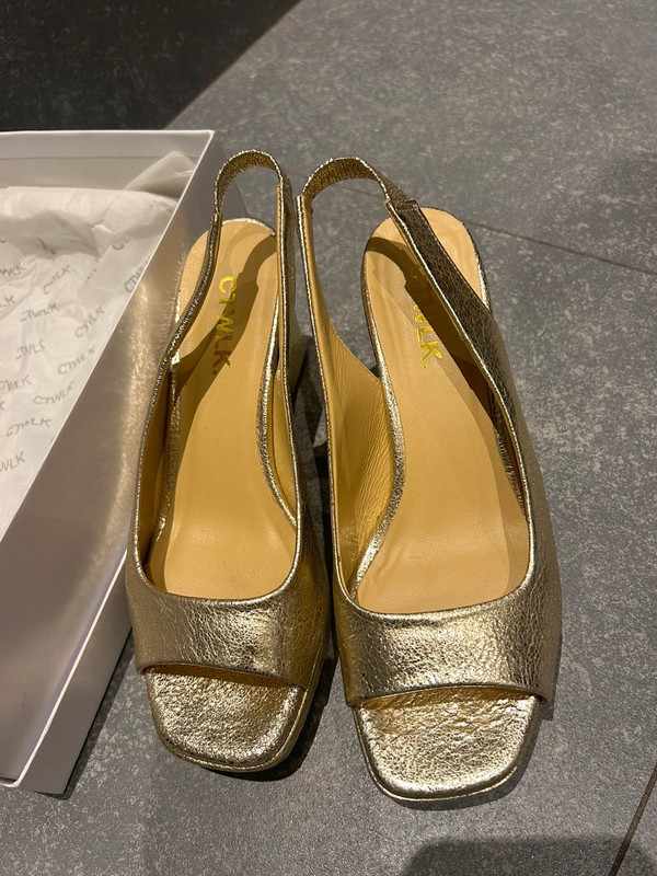 Leuke gouden hakschoenen 2