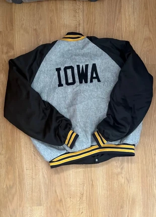 Veste Teddy Iowa Americain style - Veste Varsity grise, jaune et noire - Taille L, marke: Varsity, zustand: Sehr gut, größe: L, 22,00 €, 23,80 € inklusive Vinted-Käuferschutz