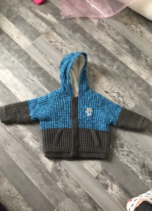 Veste laine moumoute intérieur, merk: Du Pareil au Même, staat: Heel goed, maat: 9-12 maanden / 74 cm, € 2,00, € 2,80 inclusief Kopersbescherming