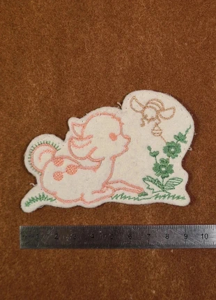Patch Écusson Broderie Vintage Neuf Faon Abeille, condition: Very good, €3.00, €3.85 includes Buyer Protection