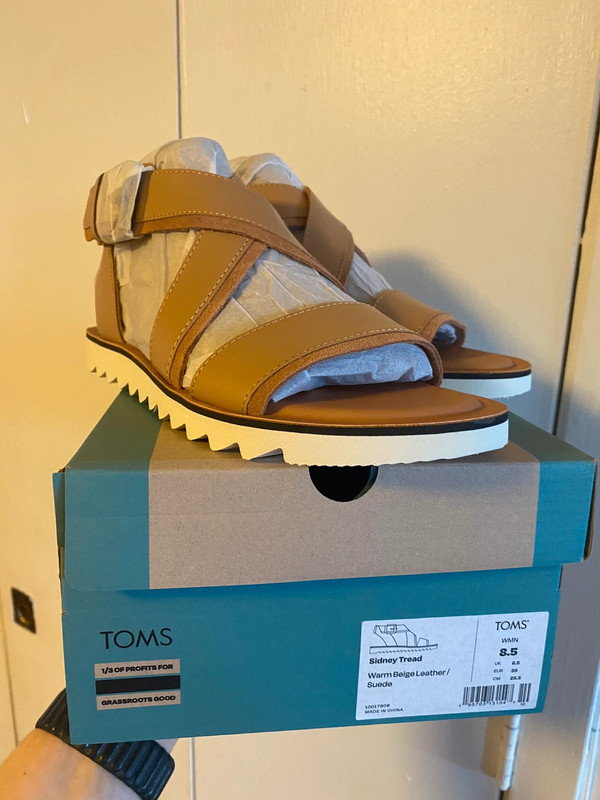 Toms Tan Sandals 3