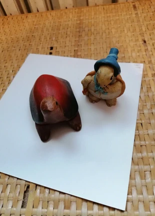 Lot de deux tortue , merk: Fabrication Artisanale, staat: Heel goed, maat: 4 jaar / 104 cm, € 3,50, € 4,38 inclusief Kopersbescherming