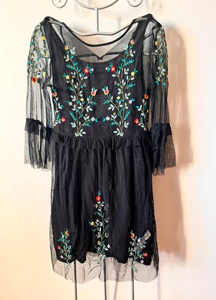 Vestido tule com forro , brand: Zara, condition: Very good, size: XS / 34 / 6, €13.00, €14.35 includes Buyer Protection