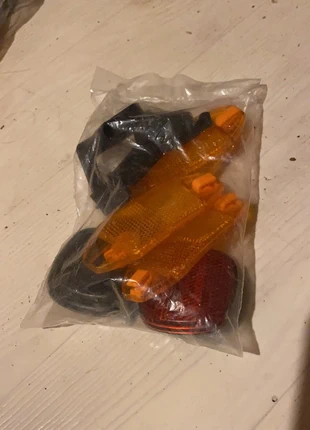 Réflecteurs Vélo Accessoires, marque: Decathlon, état: Neuf sans étiquette, 5,00 €, 5,95 € Protection acheteurs incluse