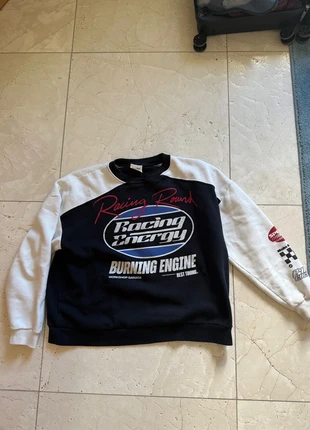 Pull&Bear Crewneck, brand: Pull & Bear, condizioni: Ottime, taglia: M / IT 42 / EU 38, €11.00, €12.25 include la Protezione acquisti