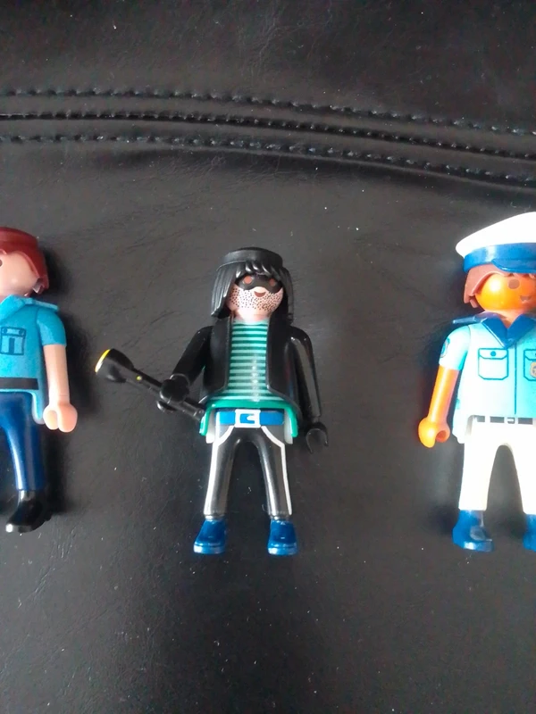 Personnages playmobil - photo numéro 3