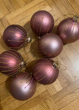 7 rose ornaments, merk: Rose, staat: Nieuw zonder prijskaartje, € 12,00, € 13,30 inclusief Kopersbescherming