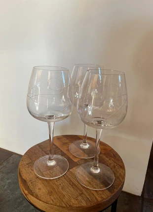 Lot de 3 verres à vin gravés – élégants et raffinés, état: Neuf sans étiquette, 4,00 €, 4,90 € Protection acheteurs incluse