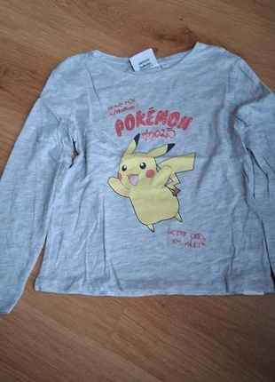 Tee-shirt manches longues Pikachu 6 ans, marque: Pokémon, état: Très bon état, taille: 6 ans / 116 cm, 2,00 €, 2,80 € Protection acheteurs incluse