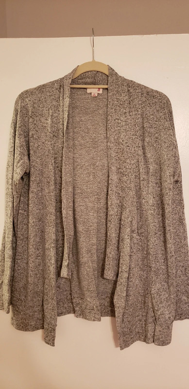 Light weight grey cardigan 1