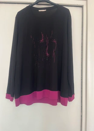 Maglia Nera Curve Made in italy con dettagli fucsia e strass Taglia XXL, marca: Curve, estado: Novo sem etiquetas, tamanho: XXL / 44 / 16, €5.00, €5.95 inclui Proteção do Comprador