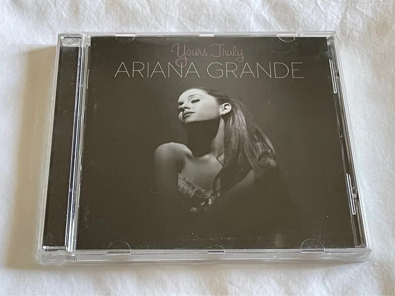 Ariana Grande CD