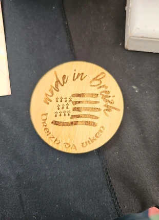 Décapsuleur / aimanté en bois gravé artisanalement – Made in Breizh, marque: RECREAJU, état: Neuf sans étiquette, 7,00 €, 8,05 € Protection acheteurs (Pro) incluse