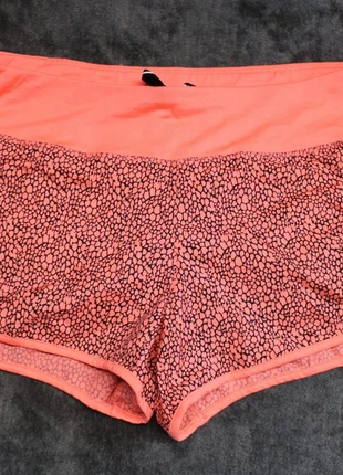 Short Dri-Fit Nike Taille L, marque: Nike, état: Très bon état, taille: L / 40 / 12, 14,00 €, 15,40 € Protection acheteurs (Pro) incluse