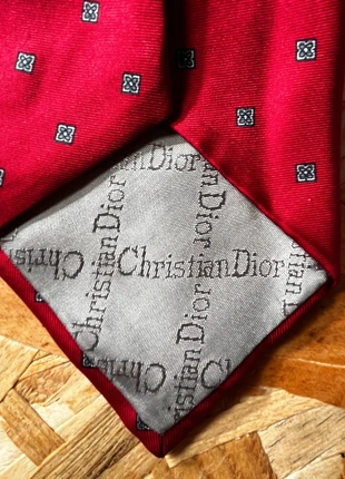 Cravate Christian Dior vintage en soie, marque: Christian Dior, état: Très bon état, 15,00 €, 16,45 € Protection acheteurs incluse