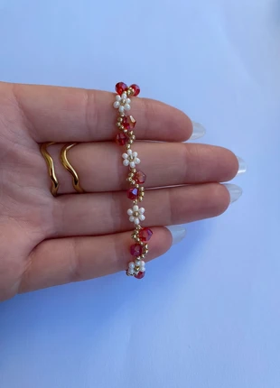 bracelet fleur rouge doré et blanc en perles réglable, marque: Rouge, état: Très bon état, 4,00 €, 4,90 € Protection acheteurs incluse