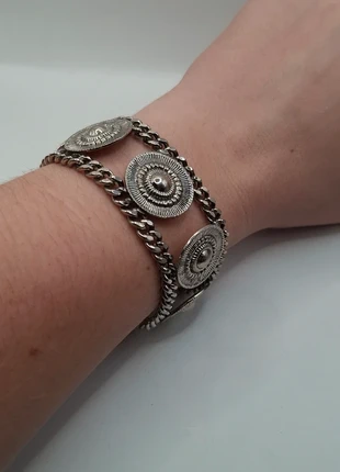 Vintage zilverkleurige schakelarmband met decoratieve schijven – statement armband – 196, merk: Vintage Dressing, staat: Heel goed, € 5,95, € 6,95 inclusief Kopersbescherming