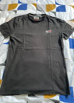 T-shirt Noir, brand: Tommy Jeans, condition: Good, size: XS, €3.00, €3.85 includes Buyer Protection