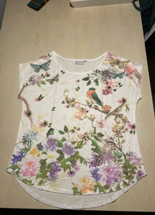 Trend one shirtje met vogels en bloemen, merk: Trend, staat: Heel goed, maat: XXL / 44 / 16, € 3,00, € 3,85 inclusief Kopersbescherming