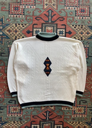 Vintage White Embroidered Sweater size L, marque: Vintage Dressing, état: Très bon état, taille: L, 25,00 €, 26,95 € Protection acheteurs incluse